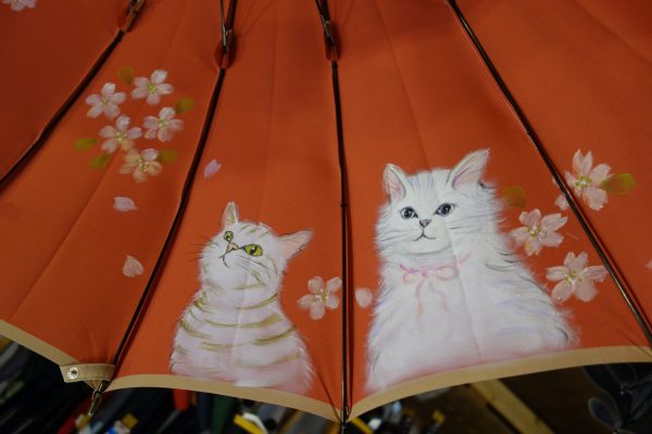 かわいい猫ちゃんたち 一点もの 手描きイラストの傘が入荷しました 傘専門店 小宮商店