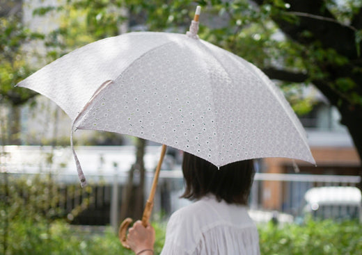 レース刺繍の日傘「フラワーレース」が新登場です