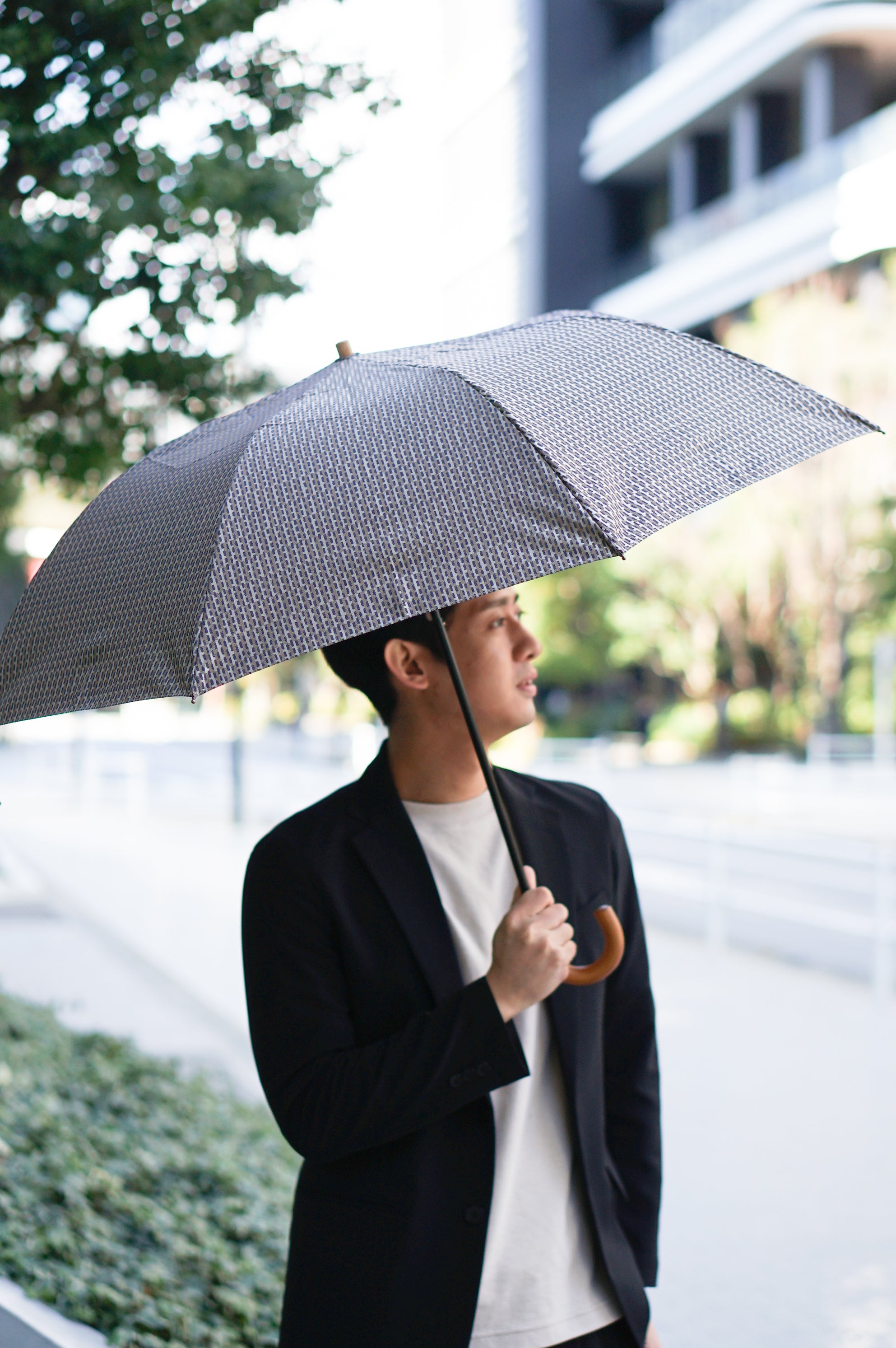 折りたたみ傘 レディース 雨傘 「榛原（はいばら）」千代紙の伝統的な図案「組木（くみき）」