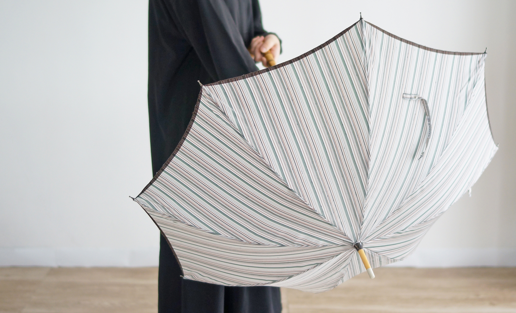 紬織風の縞柄がさわやかな、レディース晴雨兼用傘『しまつむぎ』 | 傘 