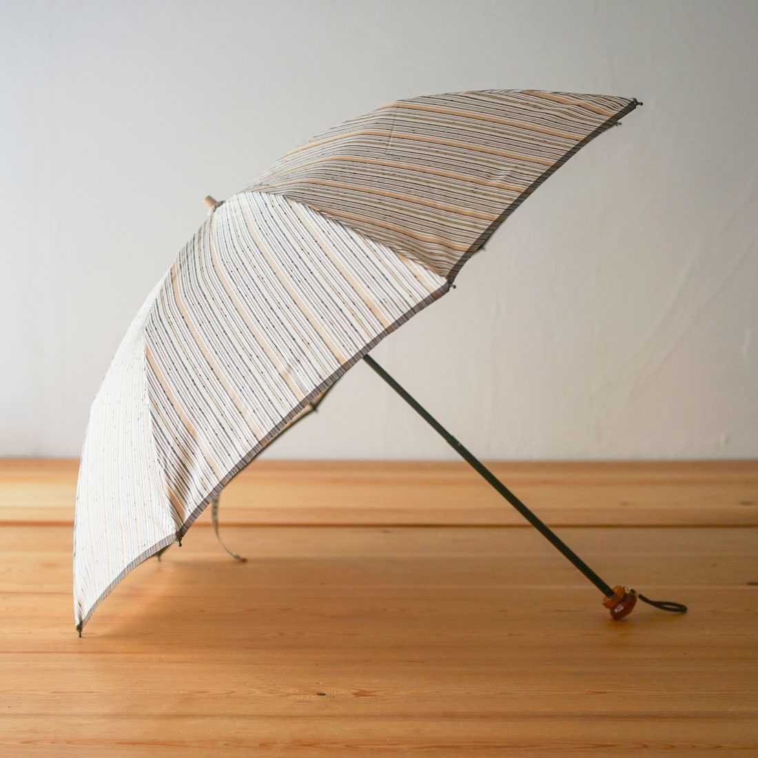 紬風に織った縞模様がさわやかな日傘・晴雨兼用傘(折りたたみ傘 